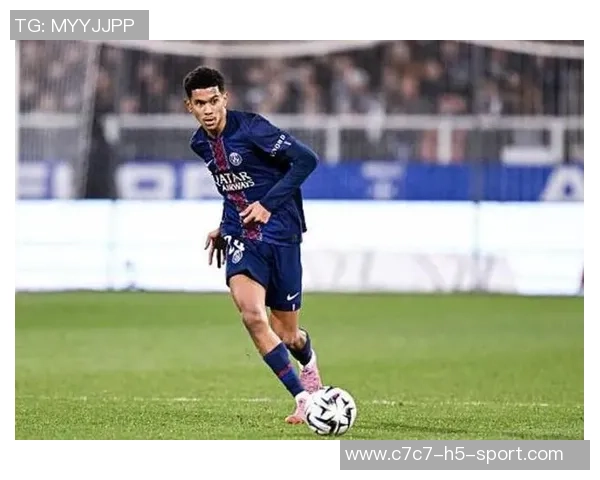 恩里克尝试培养小将马尤卢为多面手适应不良导致状态低迷 恩里克尝试培养小将马尤卢为多面手适应不良导致状态低迷