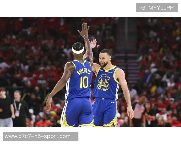 勇士与爵士首发阵容揭晓库里领衔波杰穆迪追梦霍福德共襄盛举 勇士与爵士首发阵容揭晓库里领衔波杰穆迪追梦霍福德共襄盛举