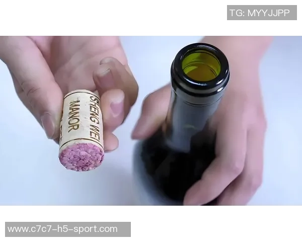 费尔斯为联盟关怀行动捐款小乔丹幽默回应称不如买瓶红酒